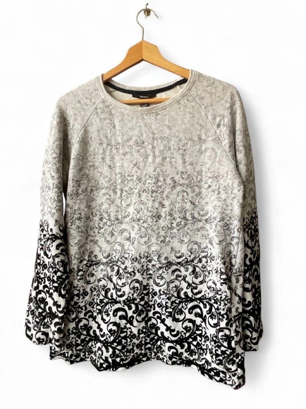 F21 Paisley Damask Ombré Black Long Sleeve Sweater  Top | SIZE LARGE Y2K